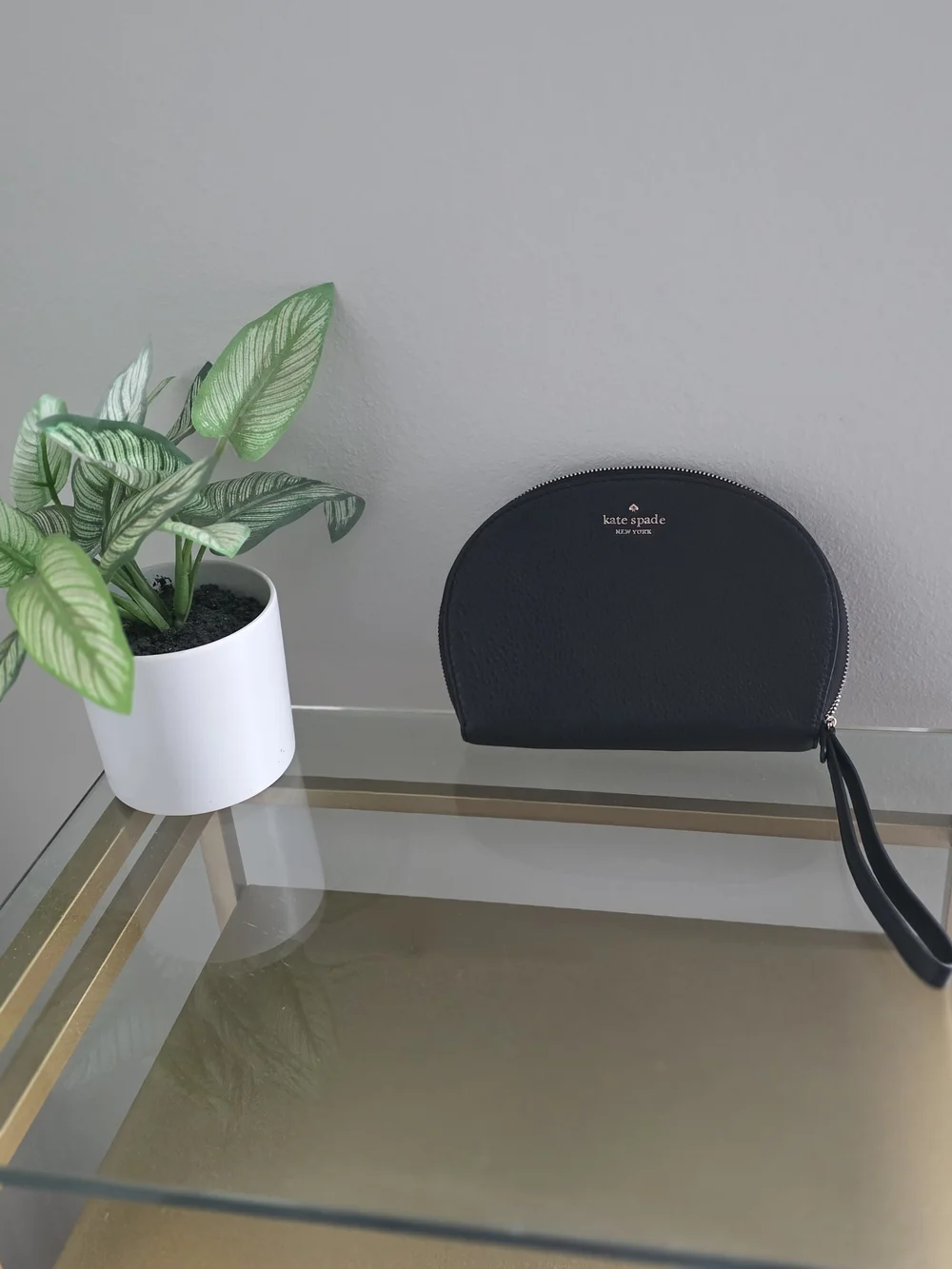 kate spade New York Black Leather Wristlet Pouch